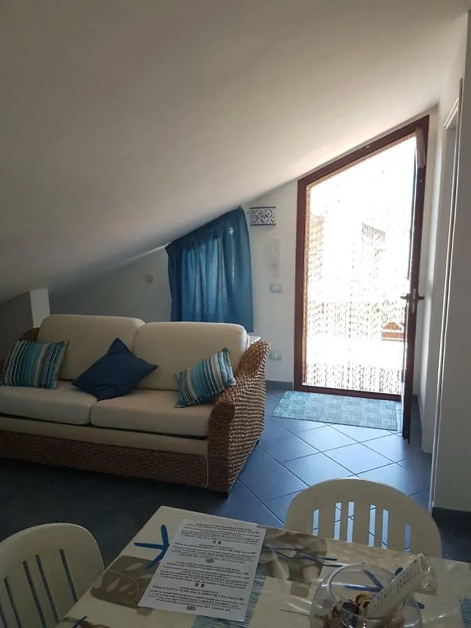 Villa Mansarda Camelie Via Dei Normanni, 45 Campofelice Di Roccella Сasa de vacaciones